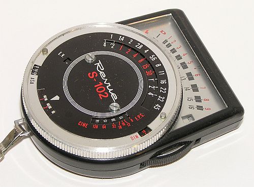 Revue S-102